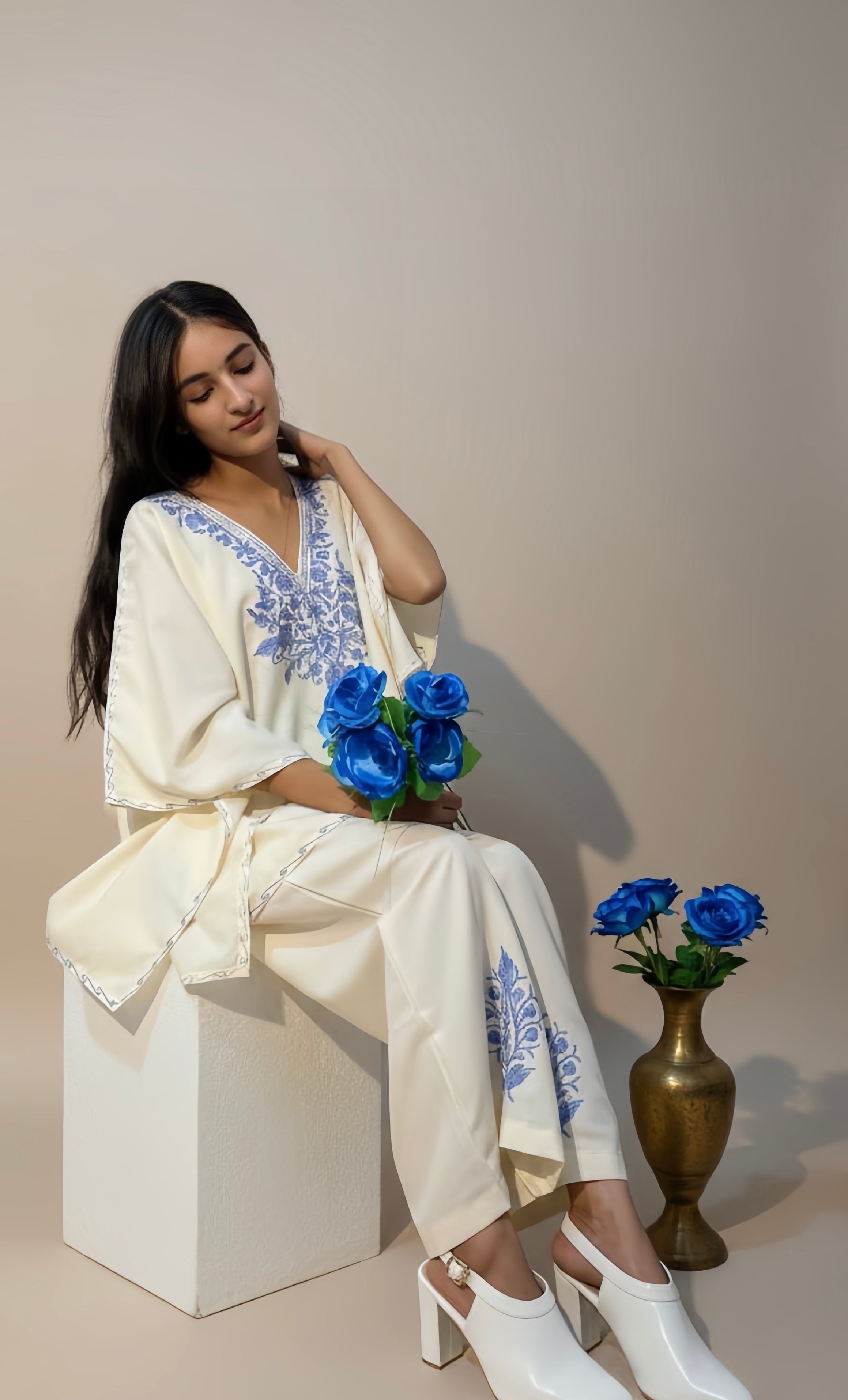 Kashmiri Aari Embroidered white cotton Kaftan Set