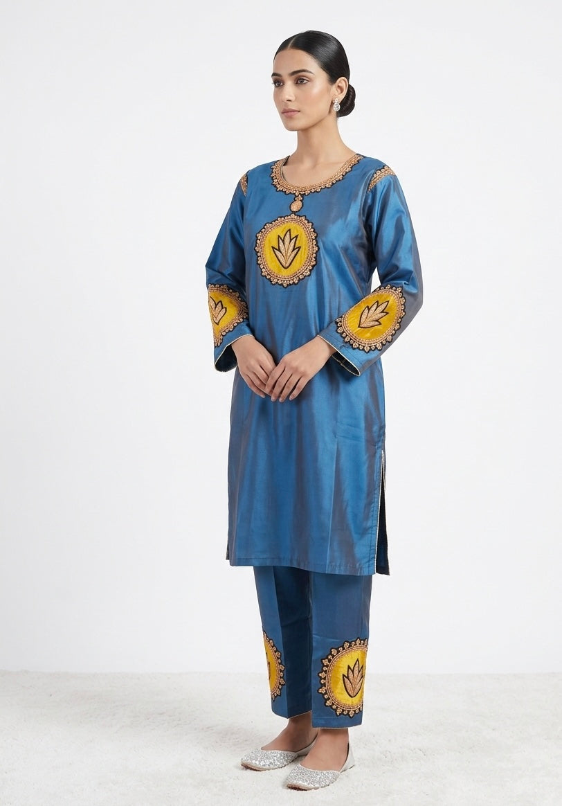 Elegant Kashmiri Tilla Work Silk kashmiri kurta Set