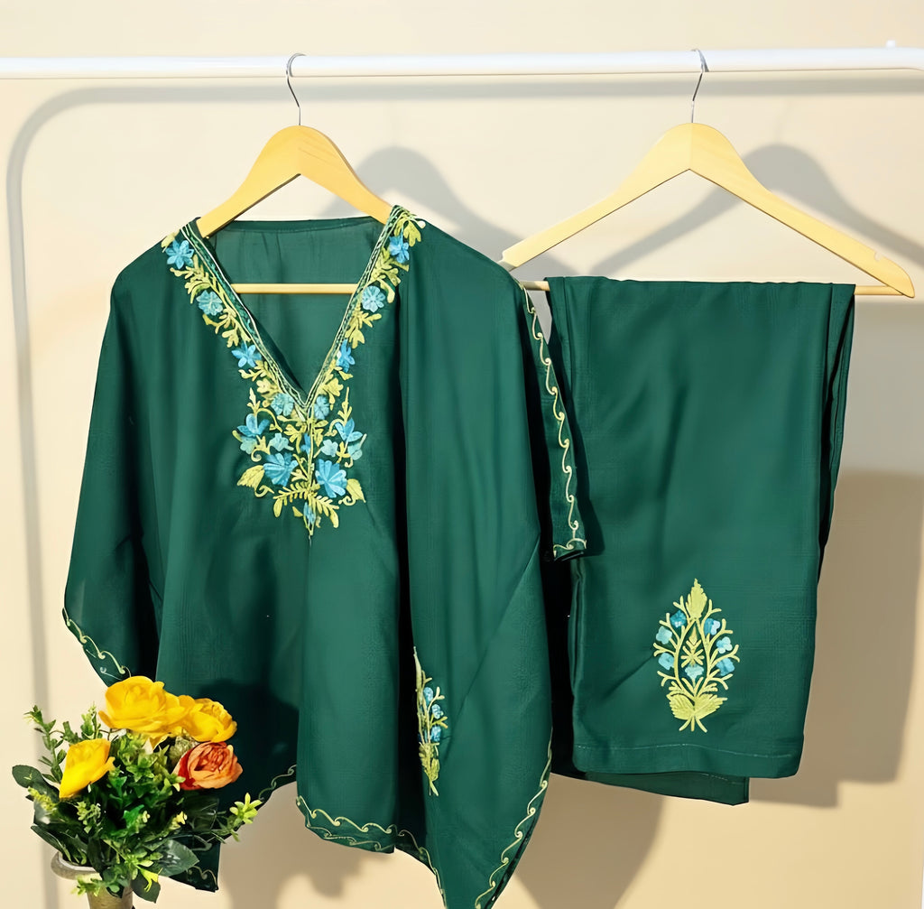 Kashmiri Aari Embroidered deep green cotten Kaftan Set