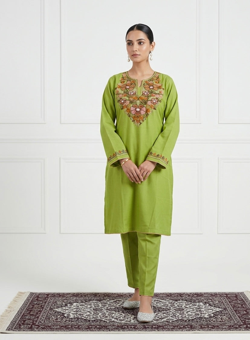 Kashmiri Aari Embroidered Lime Green Cotton Kurta/ Pheran Set